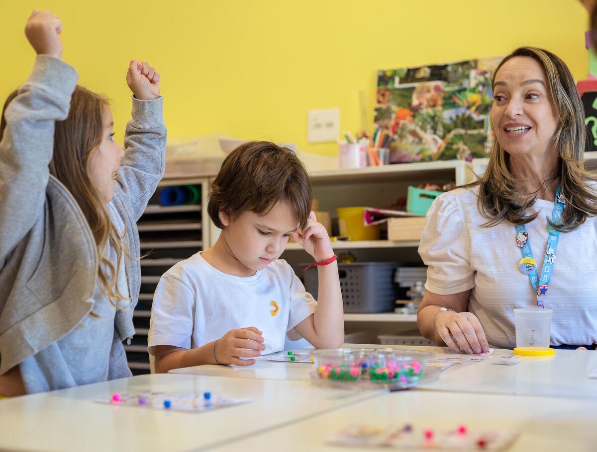 Kindergarten teacher at Escola Eleva Brasília in Asa Sul