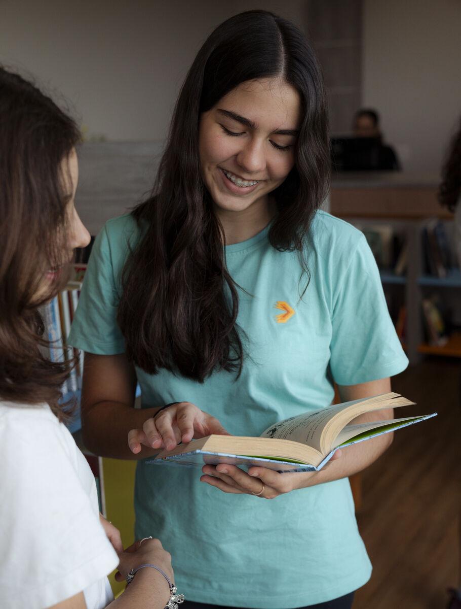 students reading